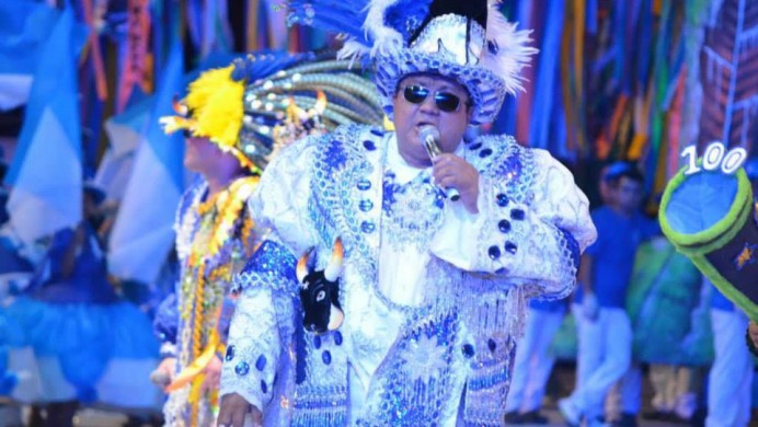 Carnaval nos bairros apresenta shows com levantadores de toadas