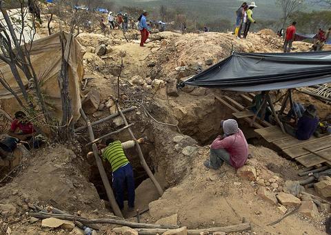 Explosão de mina de ouro deixa dois mortos e três feridos na Bahia