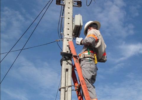 Juiz determina multa diária de R$ 50 mil a Eletrobras por interrupções de energia no Amazonas