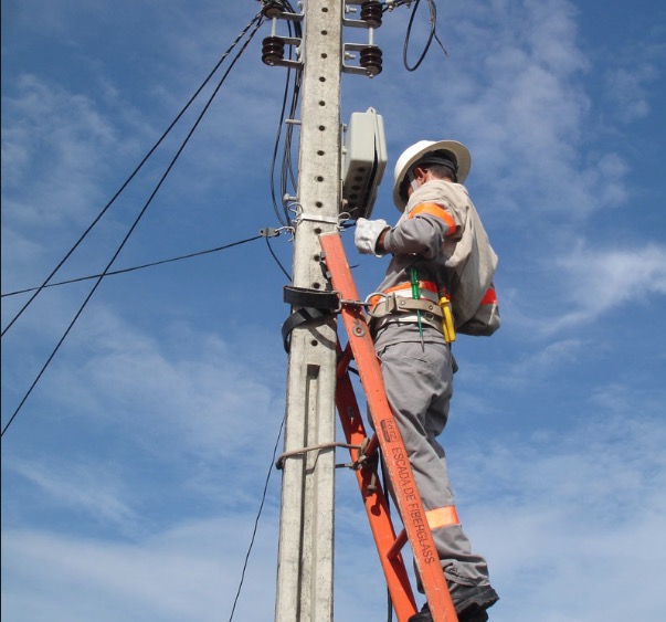 Juiz determina multa diária de R$ 50 mil a Eletrobras por interrupções de energia no Amazonas