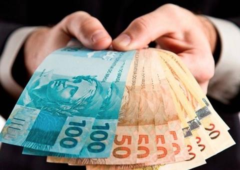 MP denuncia ex-prefeito por desviar R$ 750 mil de servidores no Amazonas 