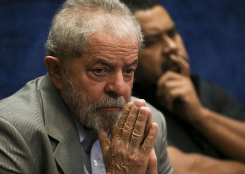 Juíza autoriza saída de Lula da prisão para ir ao velório do neto de 7 anos