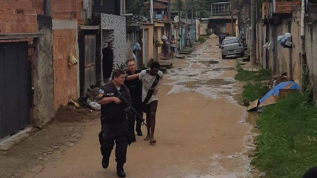 Endiabrado, homem mata e bebe sangue de pastor que tentou convidá-lo para ir à igreja 