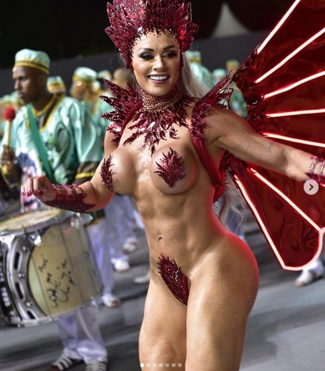    Rainha da X-9, Juju Salimeni libera a imaginação de bumbum pelado e seios livres