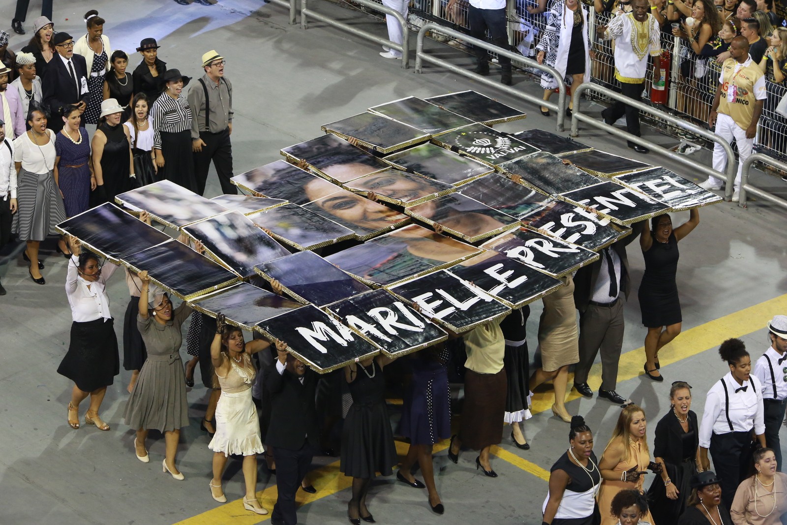 Vai-Vai faz homenagem a Marielle com presenças de irmã e filha da vereadora