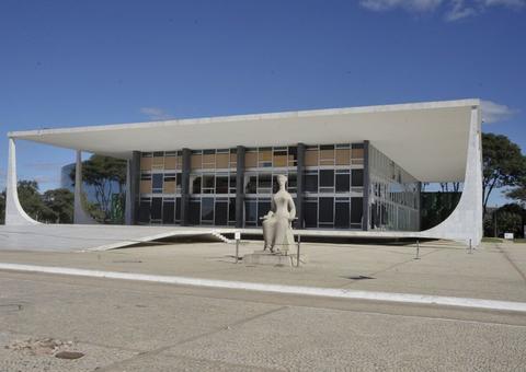 STF mantém decisão que impede retorno de presos federais aos estados