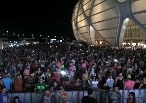 39ª edição do ‘Bloco das Piranhas’ anima mais de dez mil foliões na Arena da Amazônia