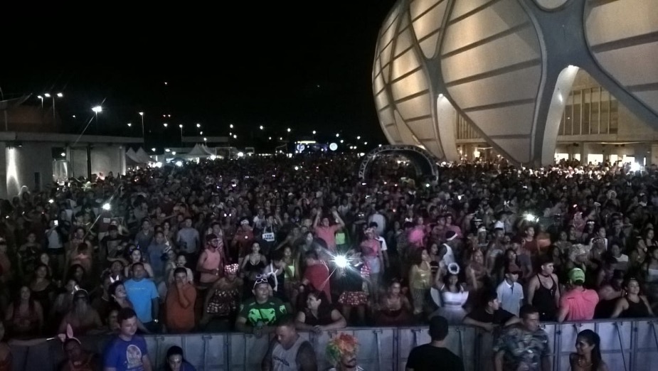 39ª edição do ‘Bloco das Piranhas’ anima mais de dez mil foliões na Arena da Amazônia