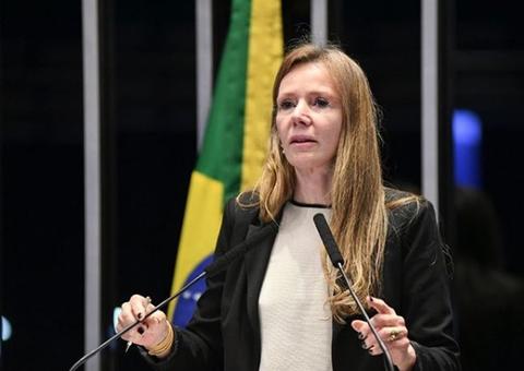 Vanessa Grazziotin continuará em Brasília como secretária de deputada 