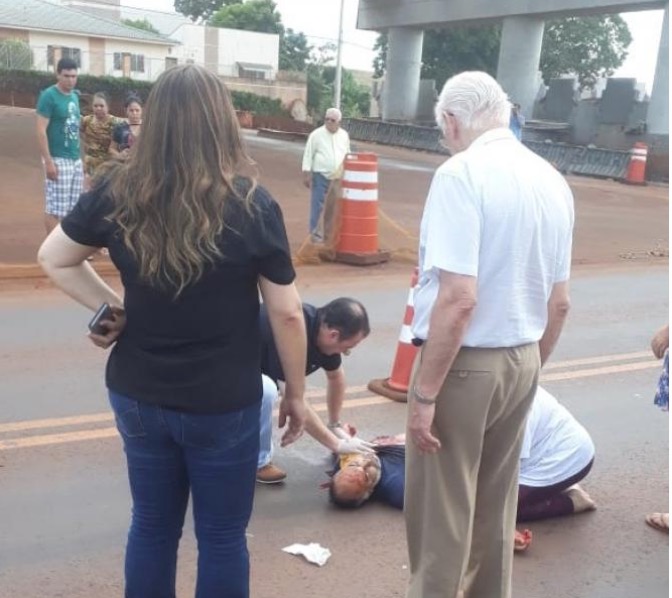 Homem leva tiro ao perseguir bandidos após furto de capacete