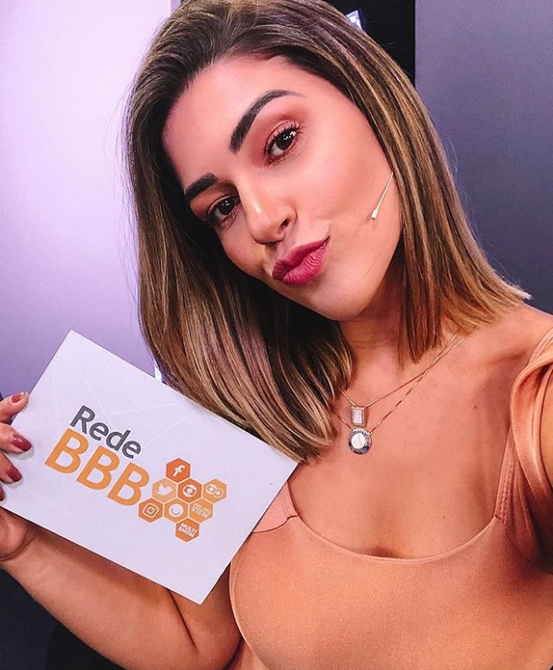 Com dias contados na Globo, Vivian Amorim mira no The Voice 