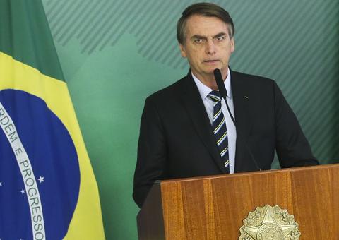 Bolsonaro defende reformas para impulsionar economia