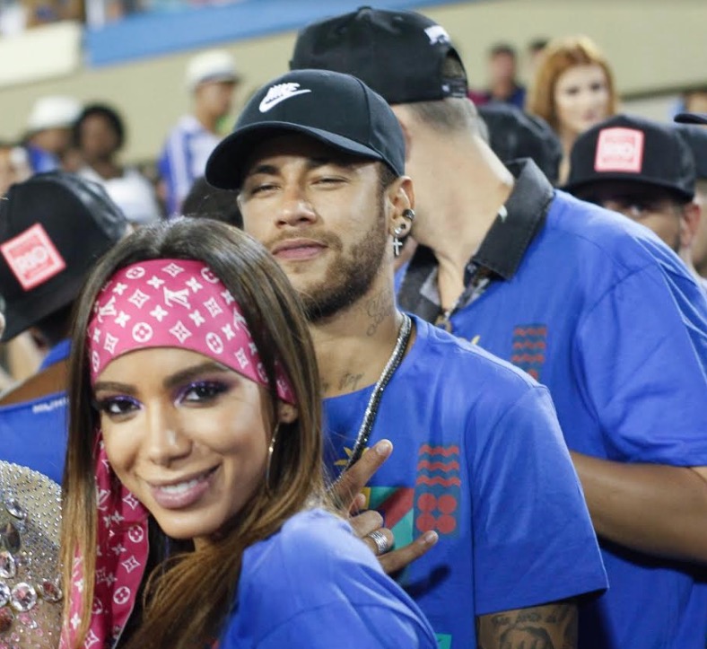 Anitta fala sobre beijo em Neymar e dispara: ’não sou amiga da Marquezine’