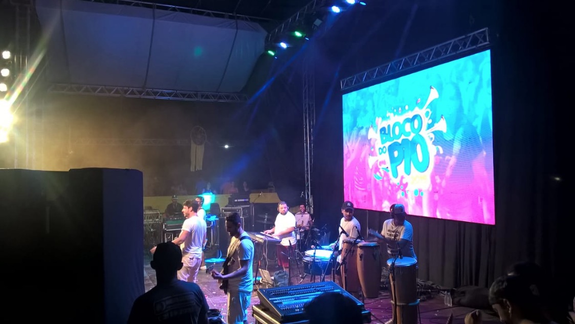 Bloco do Parque Dez anima foliões em Manaus