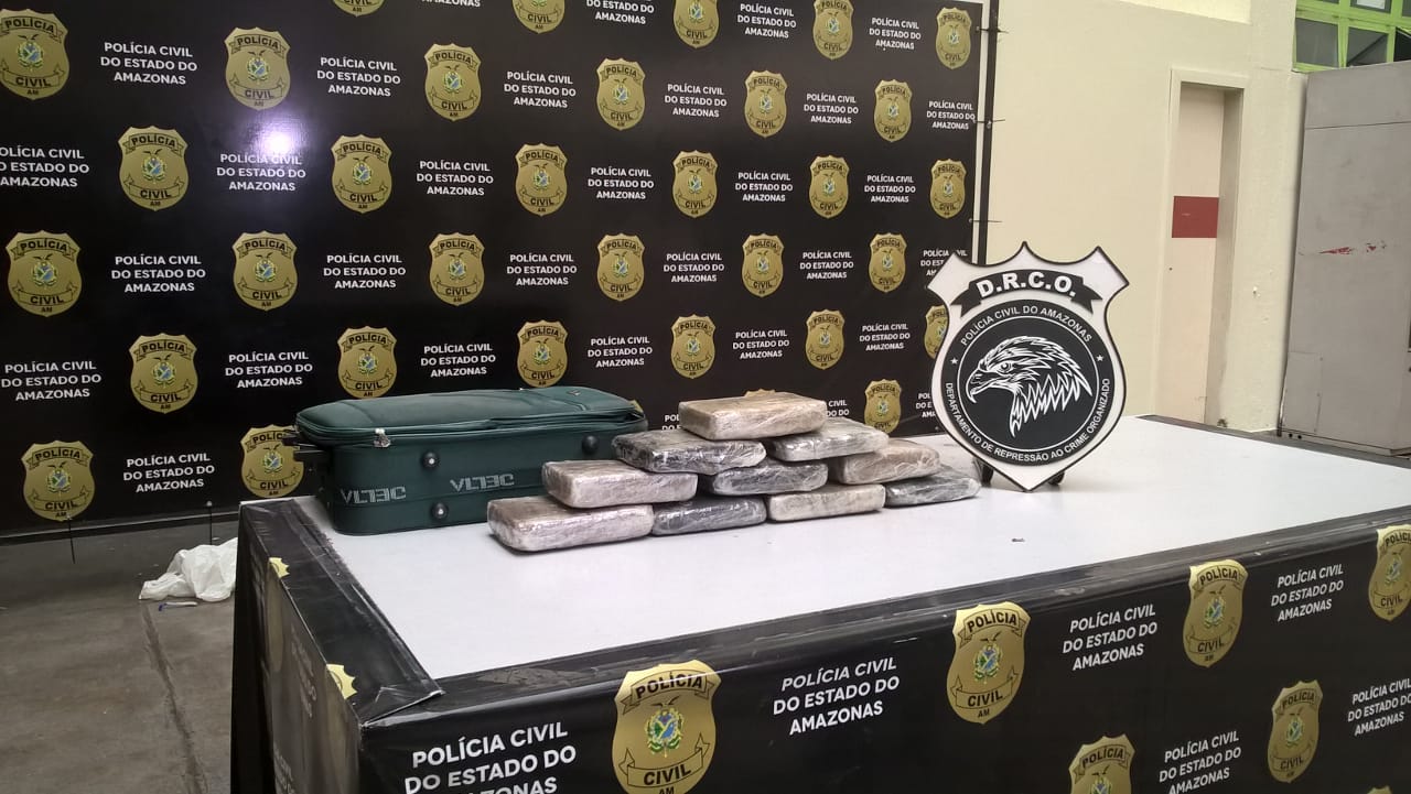 Drogas avaliadas em R$ 50 mil são encontradas entre bagagens de lancha em Manaus