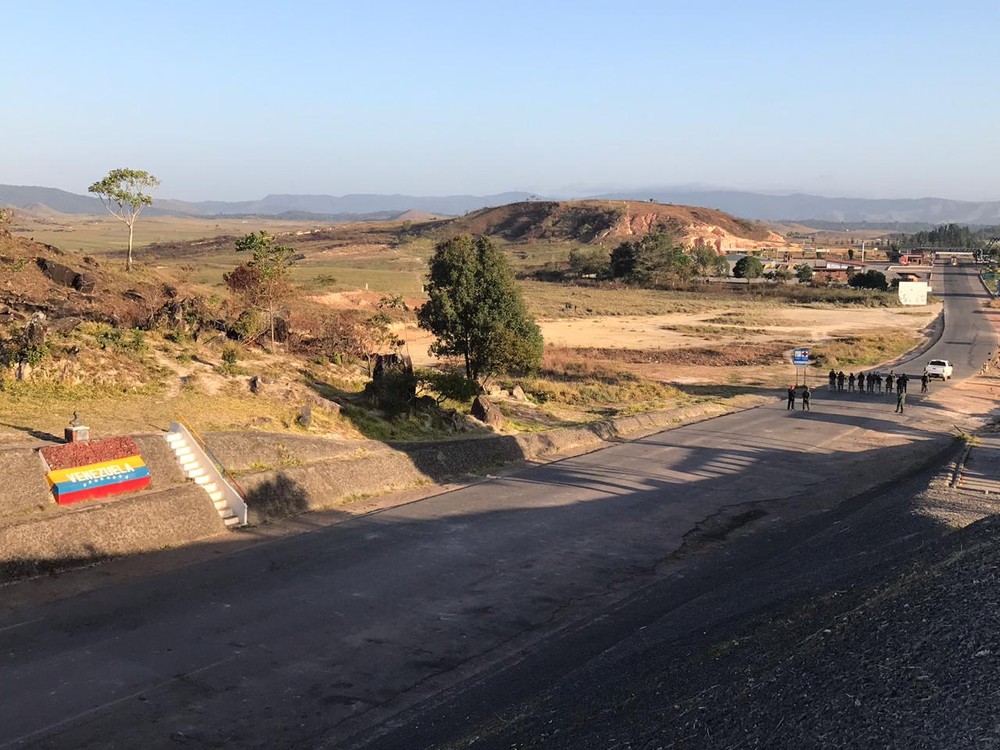 Com reforço de militares do Brasil, fronteira com a Venezuela segue fechada