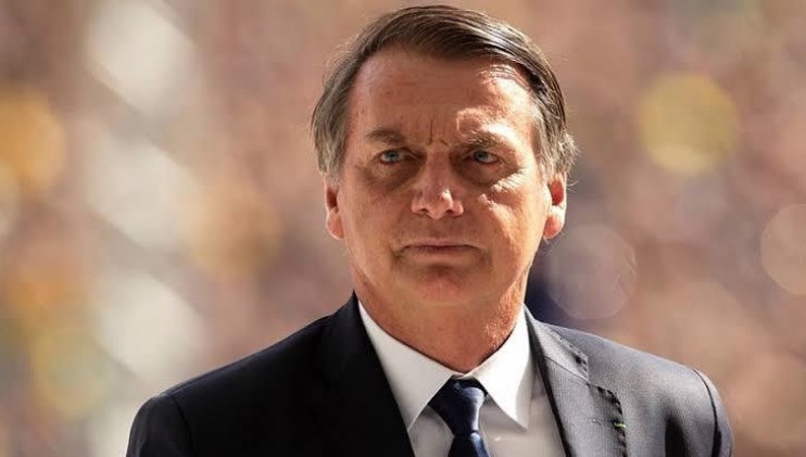 Mídia internacional repercute post obsceno publicado por Bolsonaro