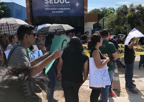 Professores do Amazonas realizam manifestação nesta quinta-feira 