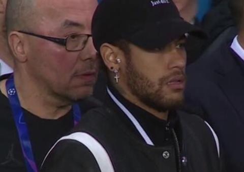 Neymar se revolta e xinga arbitragem após eliminação do PSG