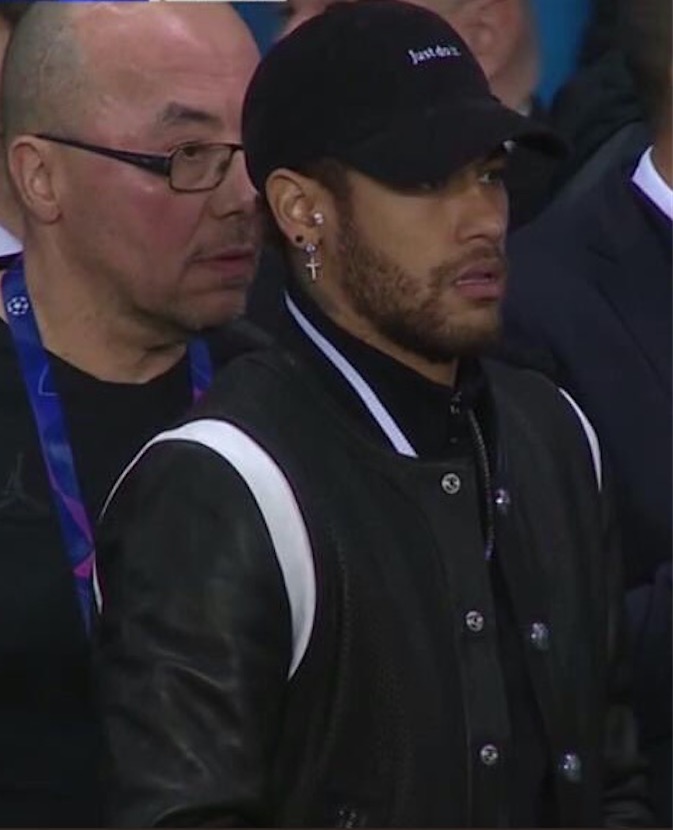 Neymar se revolta e xinga arbitragem após eliminação do PSG