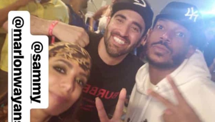 Anitta abre portas de mansão e da festa de luxo com presença de ator de Hollywood