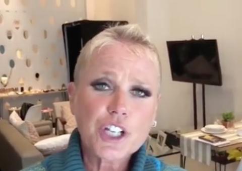 Xuxa se revolta após falsa troca de farpas com Bolsonaro viralizar na internet
