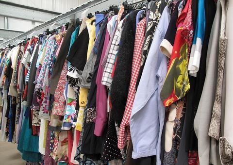 Campanha arrecada roupas e itens de higiene em prol das mulheres refugiadas da Venezuela 