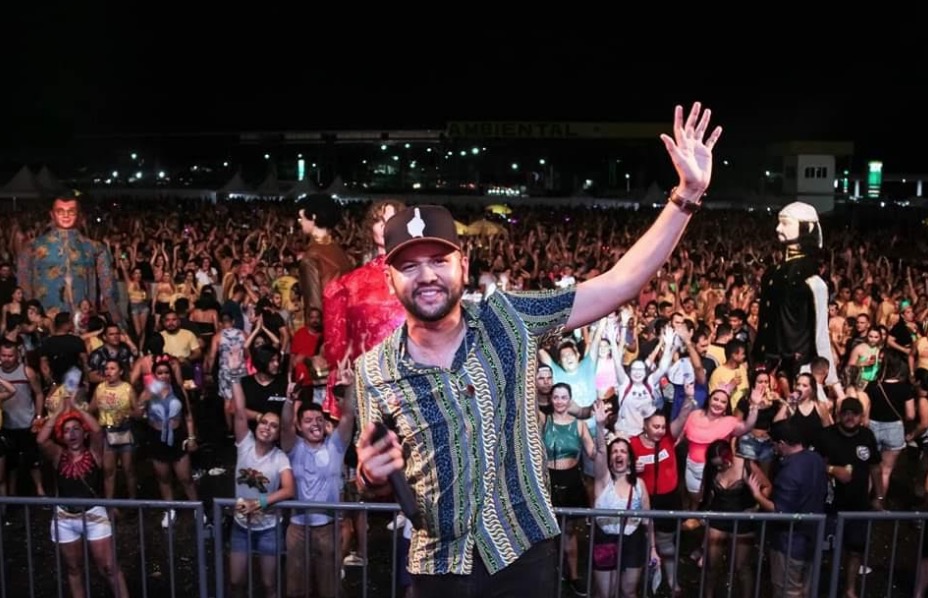 Sábado da 'Meia Noite Acaba' tem a 'Noite Delas'