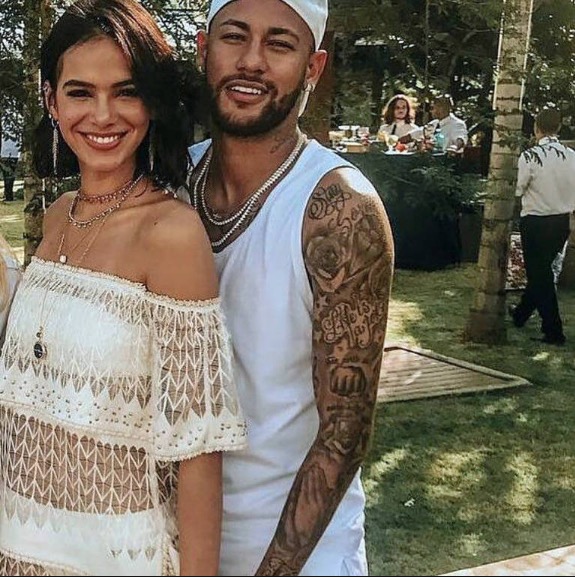 Neymar ficou irritado após ser deixado no vácuo por Bruna Marquezine 