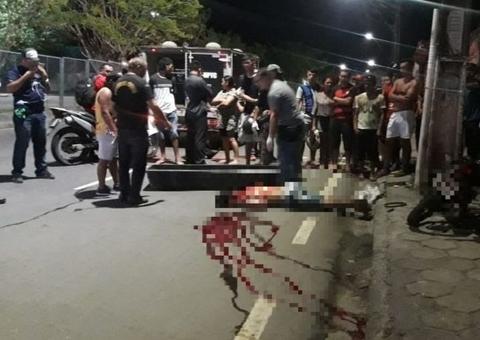 Motociclista morre após colidir com poste em avenida de Manaus 