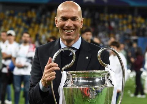 Zidane está de volta ao comando do Real Madrid, diz jornal espanhol