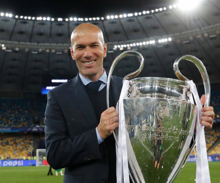Real Madrid anuncia retorno de Zidane até 2022