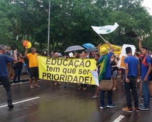 Professores ameaçam com nova greve no Amazonas