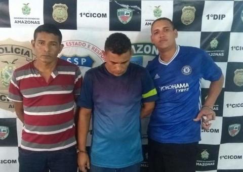 Trio é preso suspeito de se passar por picolezeiros para roubar celular em Manaus