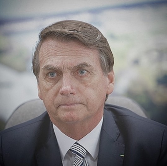 Bolsonaro pede troca de carros oficiais