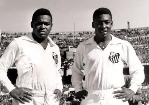 Pelé lamenta morte de ex-companheiro Coutinho: ‘Faremos tabelinha no céu’