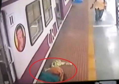 Mulher é flagrada fazendo xixi em trilho e é atingida por trem