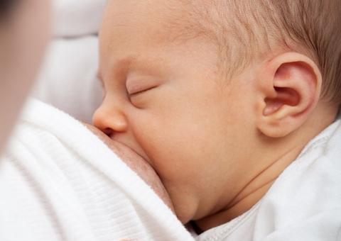  Constrangimento durante amamentação em público poderá ser punido  