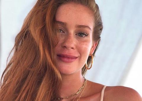 Marina Ruy Barbosa posa sexy de topless 