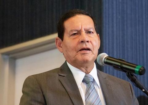 Mourão lamenta massacre em Suzano e culpa videogames violentos