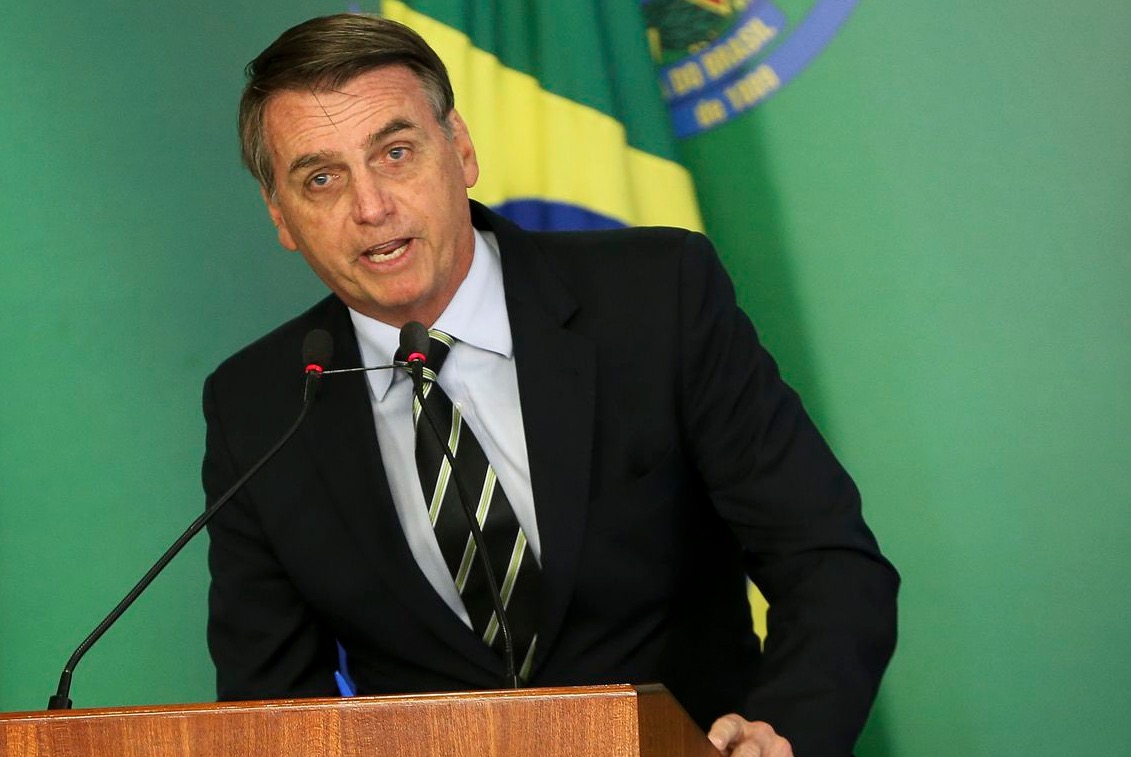 Bolsonaro classifica como 'desumano' massacre em escola de Suzano 