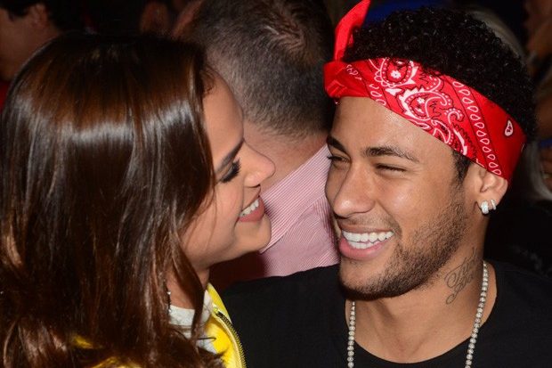 Neymar defende Bruna Marquezine após atriz desabafar sobre ataques