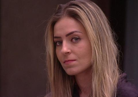 Paula do BBB19 tem Instagram hackeado 