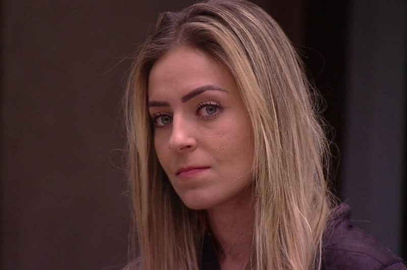 Paula do BBB19 tem Instagram hackeado 