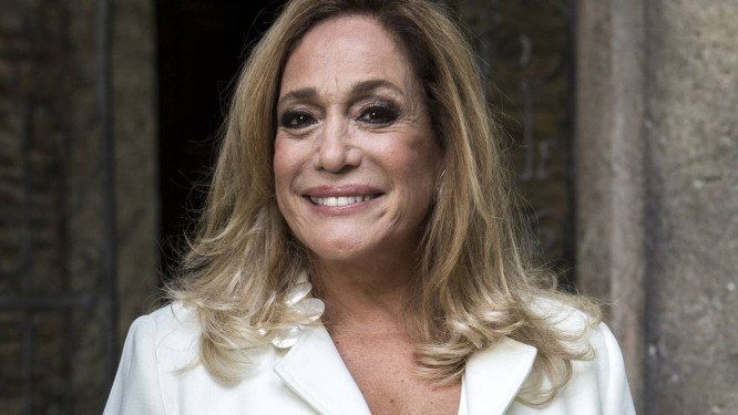  Em luta contra câncer, Susana Vieira curte viagem a Dubai com família