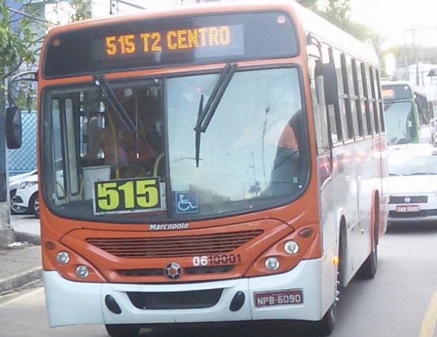 Em Manaus, motorista de ônibus fica gravemente ferido ao tentar perseguir assaltante