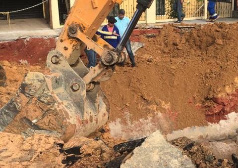 Rompimento em galeria segue sem solução e moradores sofrem com falta de água em Manaus