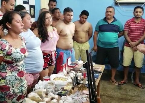 Oficial de justiça e 18 pessoas são presas em operação de combate ao tráfico no Amazonas