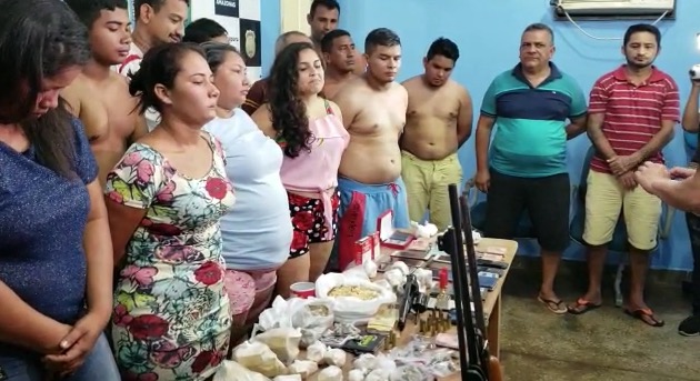 Oficial de justiça e 18 pessoas são presas em operação de combate ao tráfico no Amazonas