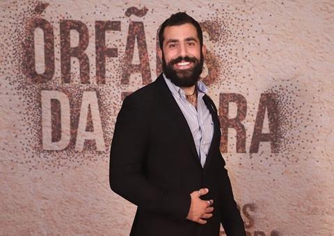 Ex-bbb Kaysar estreia em novela e comemora trabalho na Globo